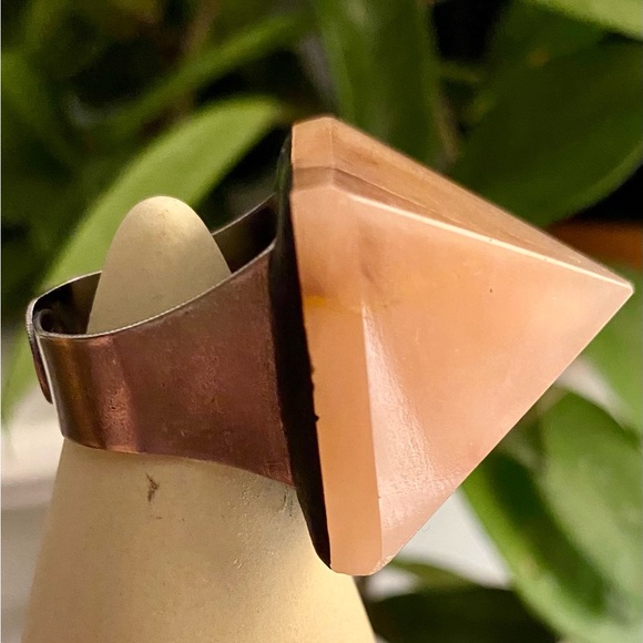 Calcite Pyramid Ring - Picture 7 of 11